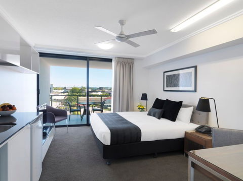 Oaks Carlyle - Tourism Canberra 2