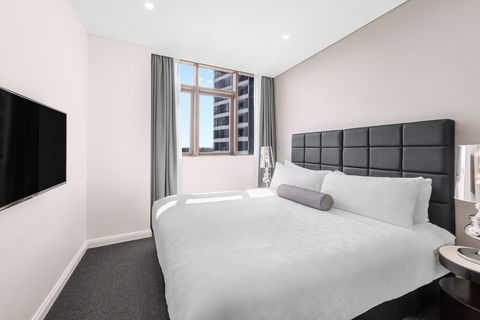 Meriton Suites Church Street, Parramatta - Tourism Canberra 6