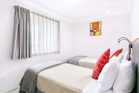 Comfort Inn & Suites Burwood - Tourism Canberra 3
