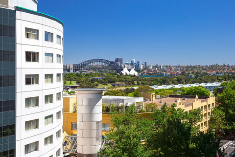 Holiday Inn Potts Point - Tourism Canberra 0
