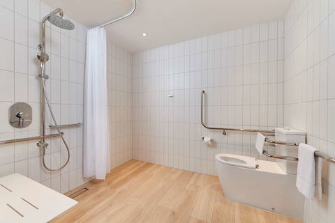 Hilton Garden Inn Albany - Tourism Canberra 5