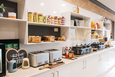 Quality Suites Banksia Gardens - Tourism Canberra 11
