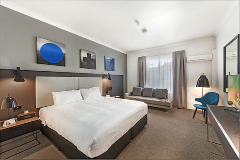 Quality Hotel CKS Sydney Airport - Tourism Canberra 3
