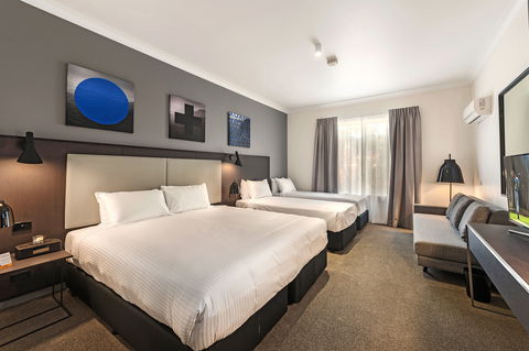 Quality Hotel CKS Sydney Airport - Tourism Canberra 5