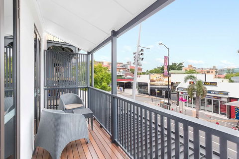 Gambaro Hotel - Tourism Canberra 17
