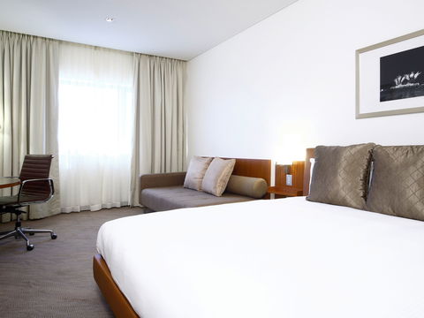 Novotel Canberra - Tourism Canberra 0
