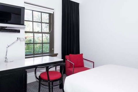 Peppers Gallery Hotel, Canberra - Tourism Canberra 3