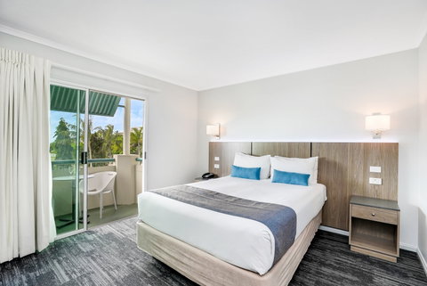 Cairns Sheridan Hotel - Tourism Canberra 3