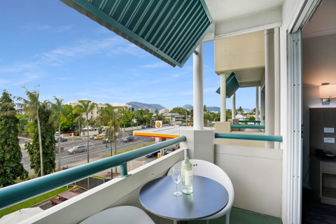 Cairns Sheridan Hotel - Tourism Canberra 4