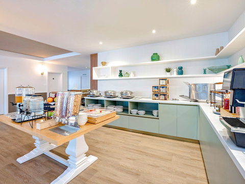 Mercure Cairns - Tourism Canberra 9