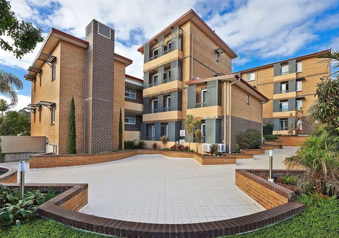 Comfort Inn & Suites Burwood - Tourism Canberra 1