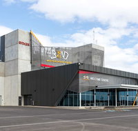 Rydges Pit Lane Hotel - Tourism Canberra
