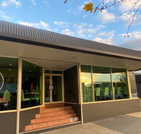 Ashton Townhouse Motel  Suites Tumut - Tourism Canberra