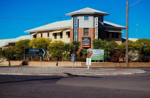 MAS Country Club Motor Inn - Tourism Canberra 0