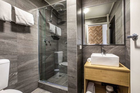 Nightcap At Sylvania Hotel - Tourism Canberra 2