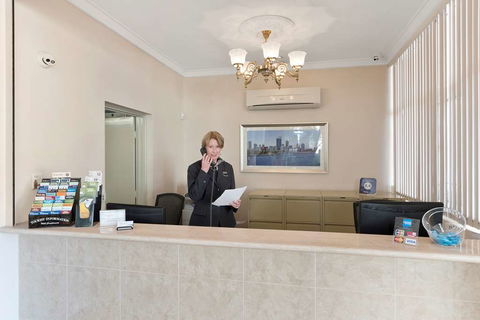 The Peninsula Riverside Apartments - Tourism Canberra 2