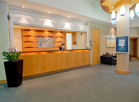 Oaks Waterfront Resort - Tourism Canberra 1