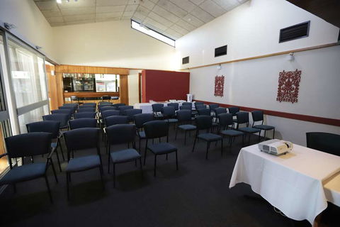 Emerald Central Hotel - Tourism Canberra 1