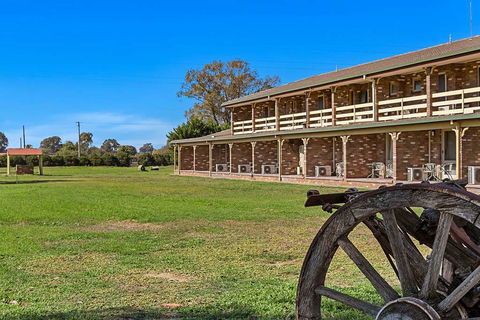 Quality Inn Carriage House - Tourism Canberra 2