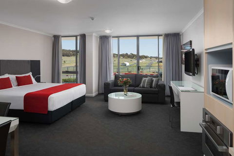 Rydges Mount Panorama Bathurst - Tourism Canberra 0