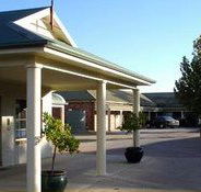 Country Gardens Motor Inn - Tourism Canberra