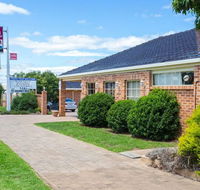 Golden Chain Aalana Motor Inn - Tourism Canberra