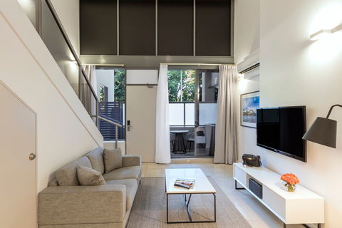 Meriton Suites Waterloo - Tourism Canberra 2