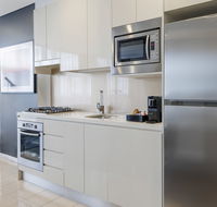 Meriton Suites Zetland - Tourism Canberra