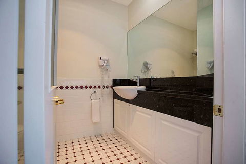 Quality Hotel Bentinck - Tourism Canberra 13