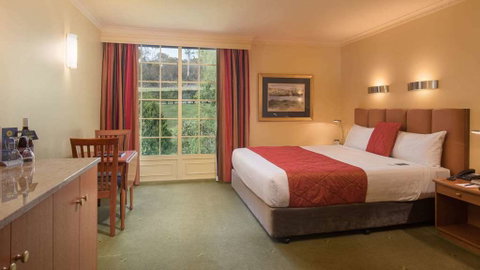 Country Club Tasmania - Tourism Canberra 4