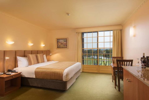 Country Club Tasmania - Tourism Canberra 15