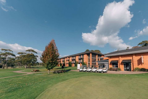 Country Club Tasmania - Tourism Canberra 16