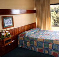 Village Family Motor Inn - Tourism Canberra