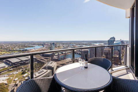 Meriton Suites Kent Street - Tourism Canberra 2