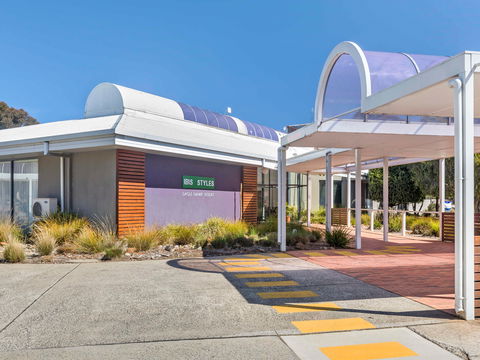 Ibis Styles Eagle Hawk Canberra Resort - Tourism Canberra 1