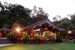 Trinity Beach Palace - Tourism Canberra 0