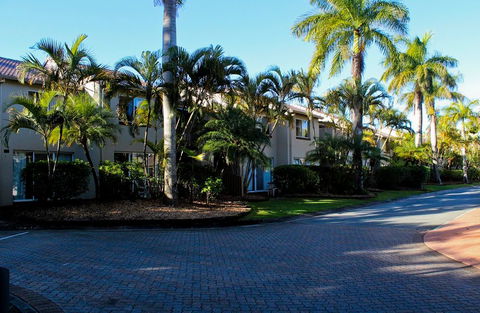 Oaks Oasis, Caloundra - Tourism Canberra 0