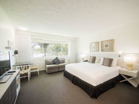 Oaks Oasis, Caloundra - Tourism Canberra 2