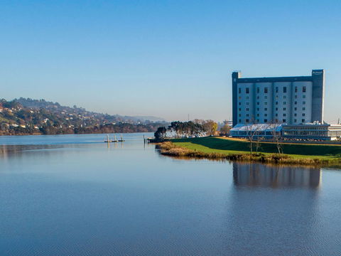 Peppers Silo Launceston - Tourism Canberra 0