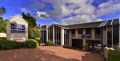Twin Towers Inn - Tourism Canberra 0