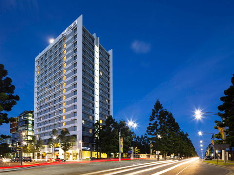 Pullman Hotel At Sydney Olympic Park - Tourism Canberra 0