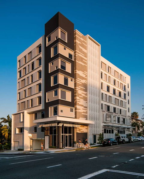 Woodroffe Hotel, Gold Coast - Tourism Canberra 0