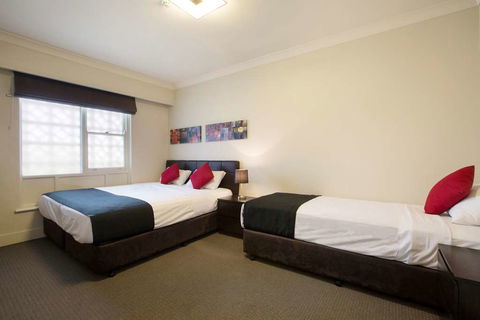 Enfield Hotel - Tourism Canberra 1