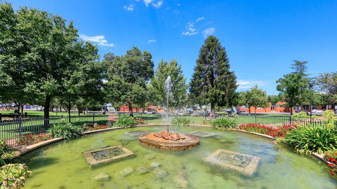 Bushmans Motor Inn - Tourism Canberra 2