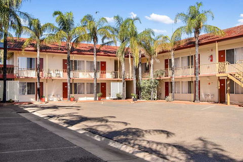Econo Lodge Griffith Motor Inn - Tourism Canberra 2