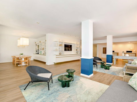 Mercure Cairns - Tourism Canberra 0