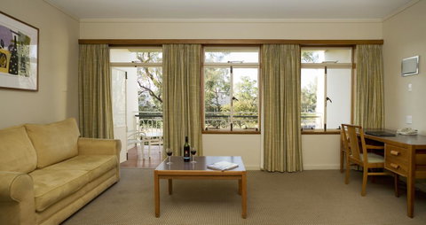 University House - ANU - Tourism Canberra 4