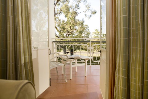 University House - ANU - Tourism Canberra 5