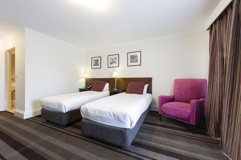 Mercure Canberra - Tourism Canberra 8