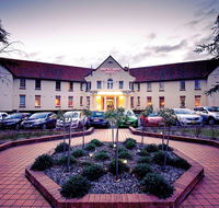 Mercure Canberra - Tourism Canberra